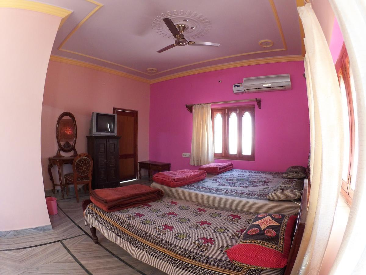 Aroma Hotel Pushkar Exterior foto